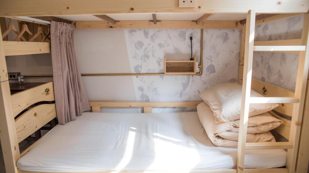Longjing 框框背包客棧 Kuang Kuang Hostel מראה חיצוני תמונה